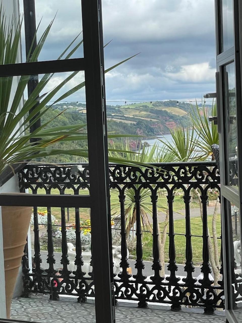 Headland View Boutique B&B トーキー エクステリア 写真